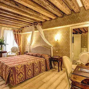 San Marco - Le Isole - Corte Coppo - Locande Venecia